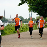 Nachtlauf Hamburg - Lauf entlang der Außenalster. Foto: SportScheck / BMW