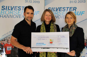 Spenden über 6.000 Euro für das Aegidiushaus beim Silvester-Börsenlauf 2013 in Hannover