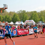 Zieleinlauf der laufbegeisterten Handwerkerinnen und Handwerker beim Trollinger-Marathon und Halbmarathon in Heilbronn. Foto: Handwerkskammer