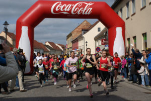 Spreewaldmarathon 2013 in Luebbenau beim Start des 5 km Frauenlaufs. Quelle: Spreewaldmarathon