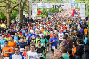 Der Start des Heilbronner Trollinger-Marathon und Halbmarathon