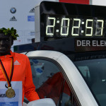 Dennis Kimetto mit Weltrekordzeit. Copyright SCC EVENTS/Jiro Mochizuki