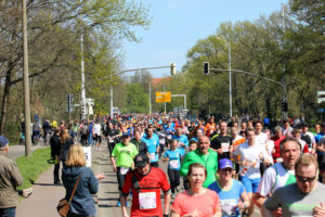 Leipzig Marathon 2015 an der Strecke. Foto: SachsenSportMarketing GmbH