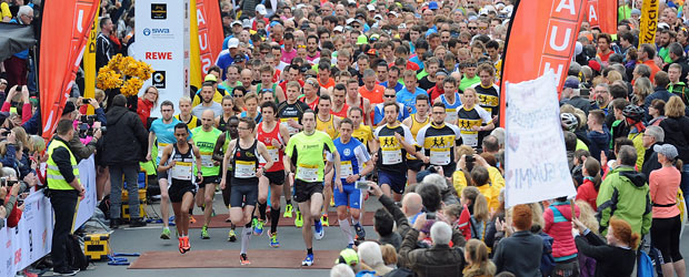 Start des Deutsche Post Marathon Bonn 2016. Foto: MMP