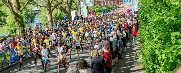 Der Start des Halbmarathons ist für die Zuschauer jedes Jahr ein echtes Erlebnis. Bildnachweis Daniel Nasse/HMG