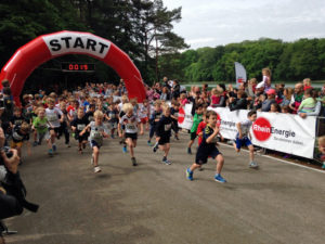 Der Start vom Waldlauf der Kölner Schulen. Copyright: Köln Marathon