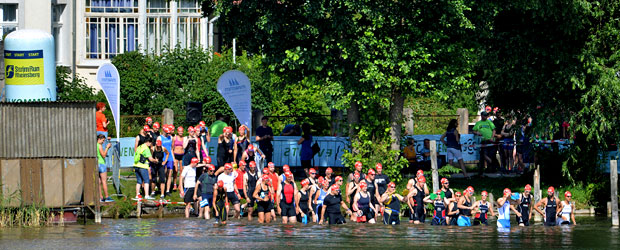 Der Start des SwimRuns. Copyright: SCC EVENTS/Camera4