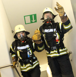 Zieleinlauf - Feuerwehr mit PA. Copyright: www.foto-vanuden.de