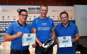BMW bleibt Titelpartner. Jürgen Lock, Peter van Binsbergen und Christian Jost. Quelle: BMW Laufsport