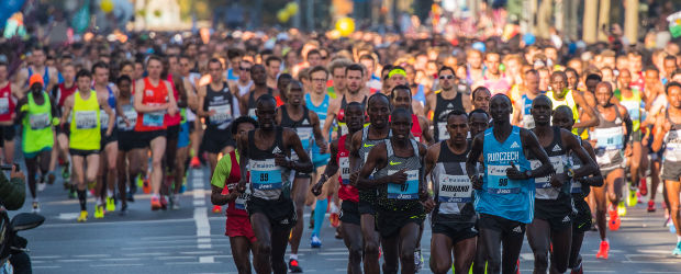 Der Frankfurt Marathon 2016 kurz nach dem Start. Copyright: Mainova Frankfurt Marathon