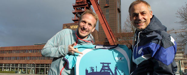 Olaf Thon und Jan Fitschen vor der Zeche Nordstern (einer der neuralgischen Punkte der Laufstrecke 2017). Foto: MMP