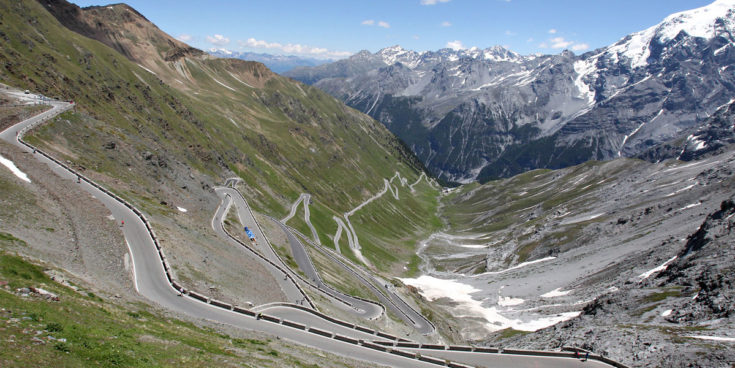 Blick auf die Haarnadelkurven. Quelle: newspower.it