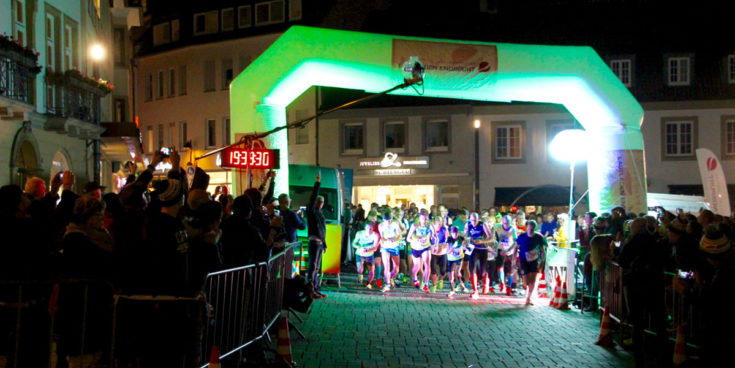 Der Startschuss zum Paderborner Martinslauf. Foto: Katja Finke